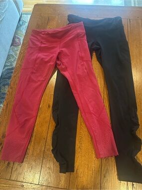 Title:
Lululemon Leggings Bundle Size 8 Ruched 28” Black & 23” Burgundy Crop Yog